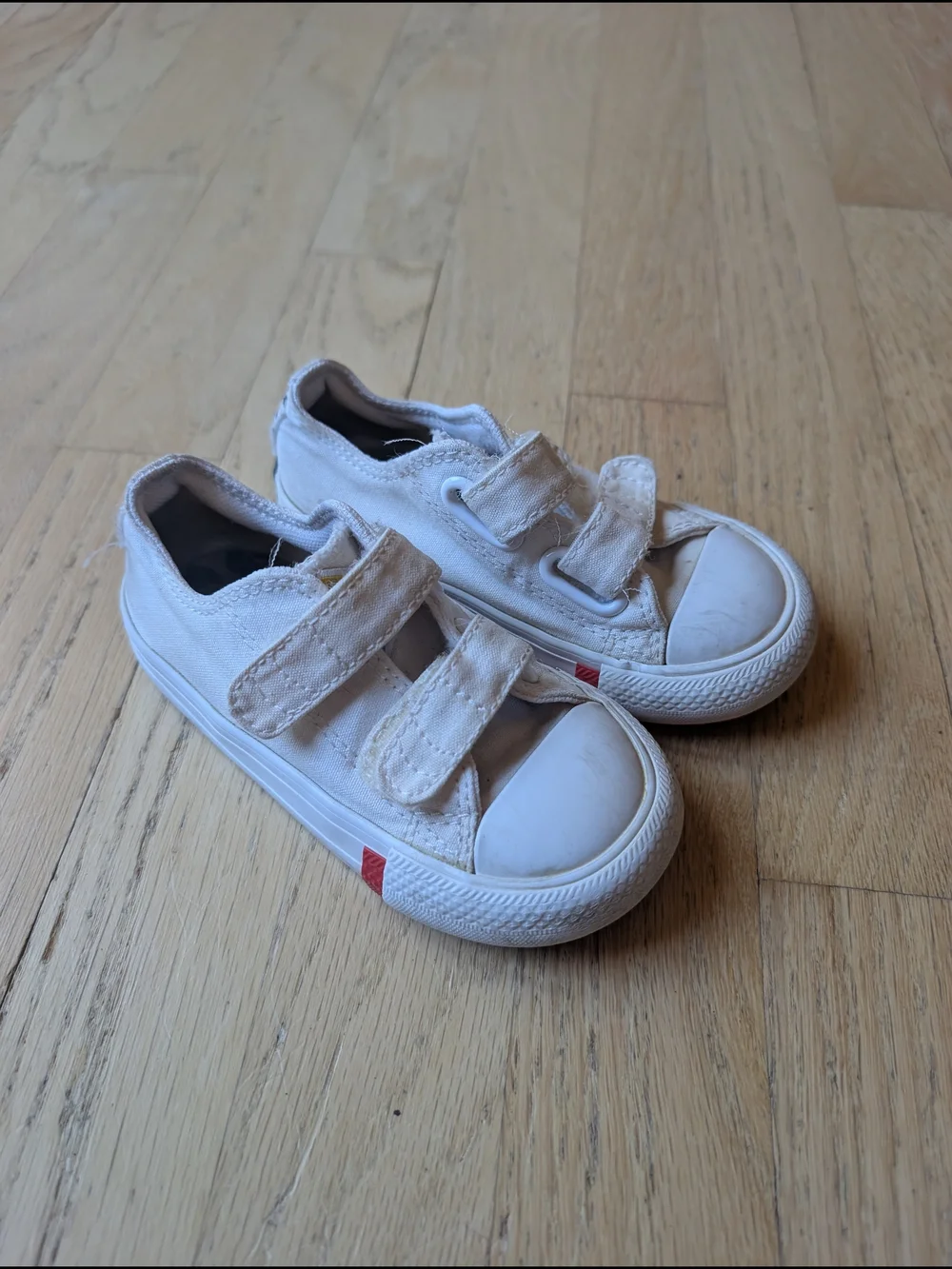 Converse Kids White Canvas Velcro Sneakers with Red Accent Patch